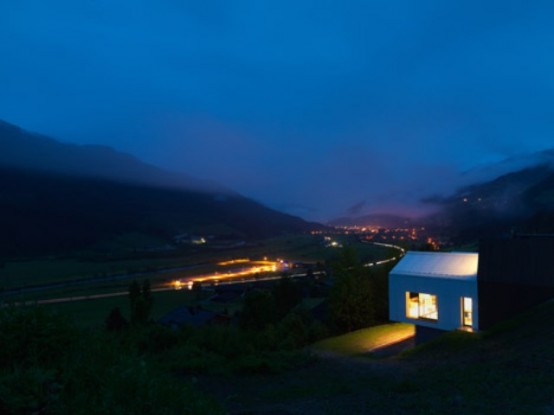 Mountain View House With Panoramic Alpine Views