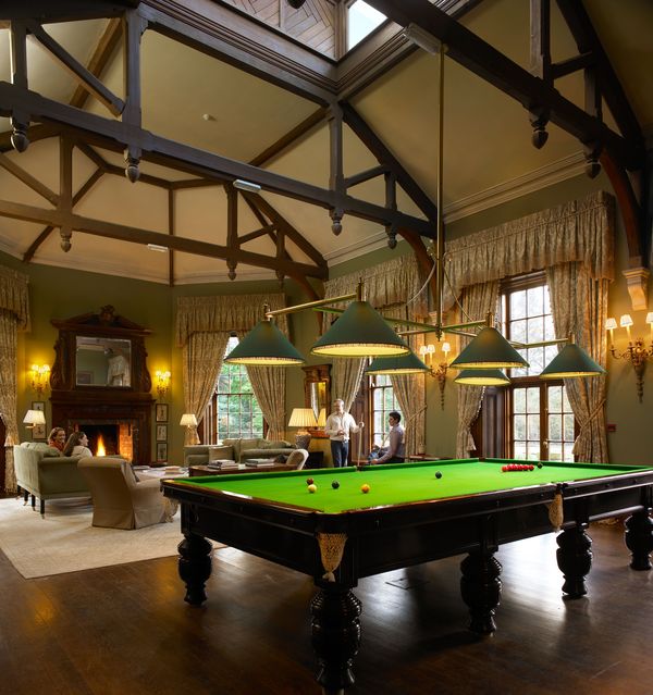 5 Outstanding Billiard Room Designs | DigsDigs