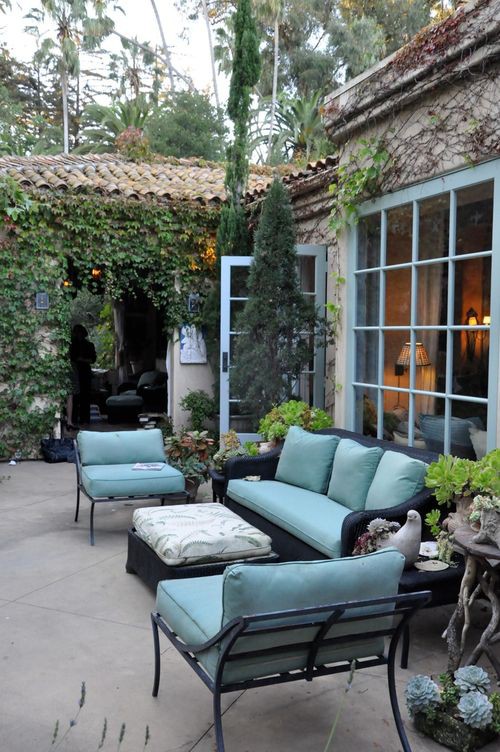 Pastel Patio Design Ideas