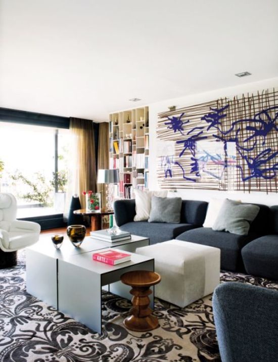 Penthouse That Breathes With Art