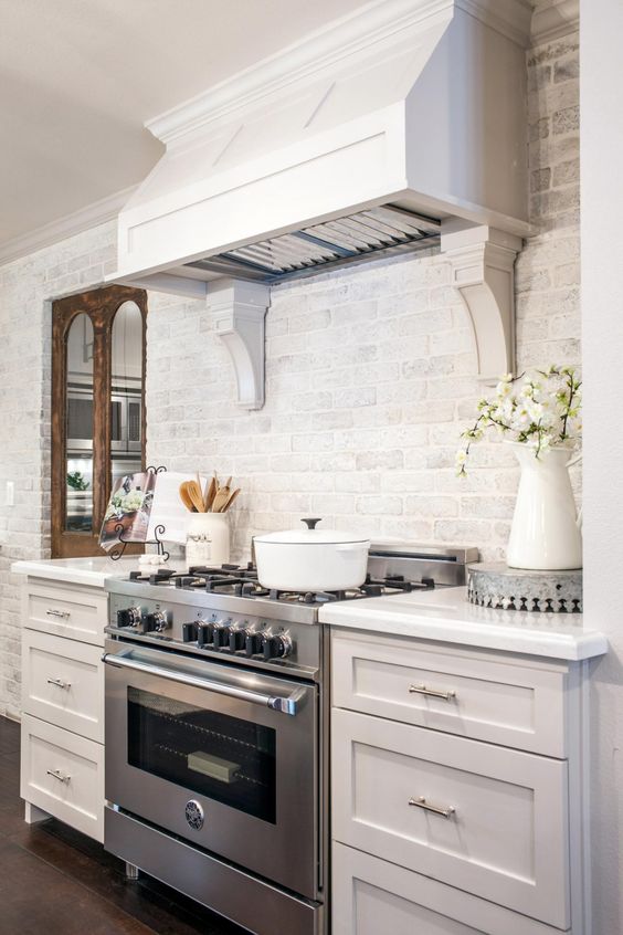 70 Super Practical And Really Stylish Brick Kitchen Backsplashes - DigsDigs