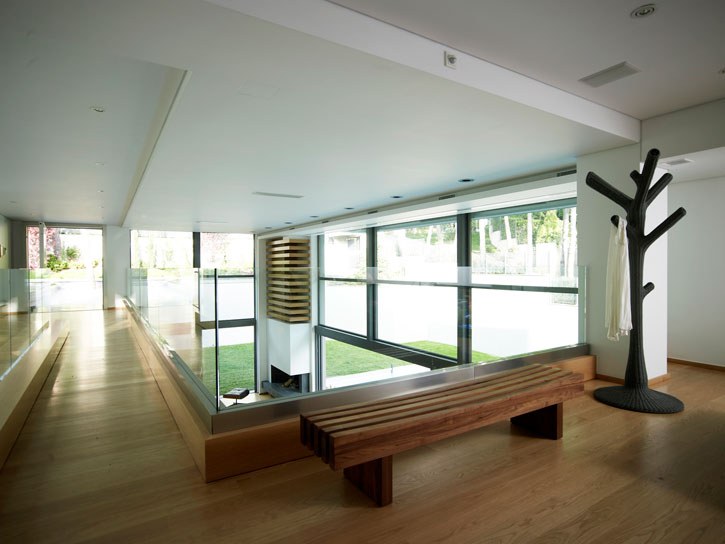 Pure Modern Sustainable House Design