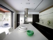 Pure Modern Sustainable House Design