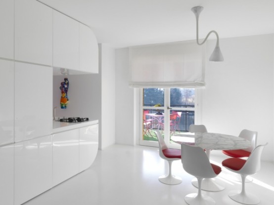 Pure White Futuristic Apartment Space Oddysey