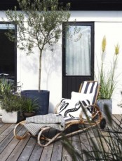 Rattan Lounge Chairs For Outdoor Decor
