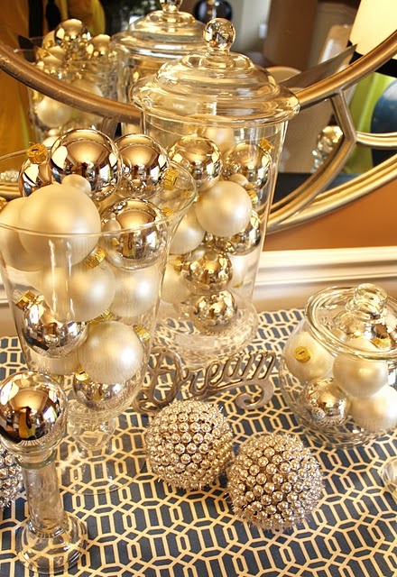 clear jars with silver, gold and pearly Christmas ornaments will easily give a festive feel to your space and will make it more glam