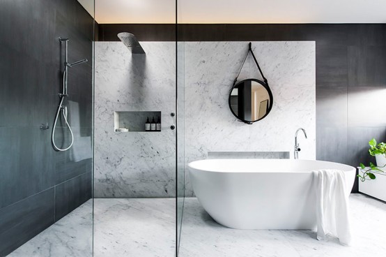 Refined Yet Minimalist Bathroom Design With Greenery