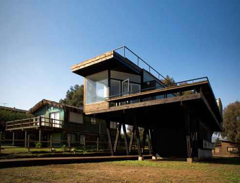 Relaxing Beach House Built in Impregnated Pine Wood