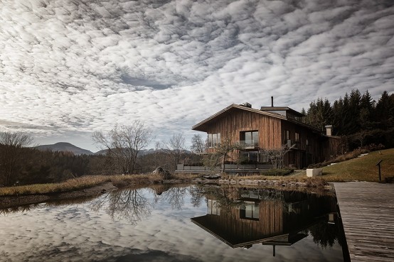 Relaxing House With A Neutral Interior In Austrian Alps