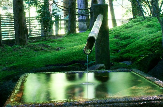 césped y una gran fuente cuadrada de piedra tradicional de Japón formarán un jardín japonés fresco y relajado