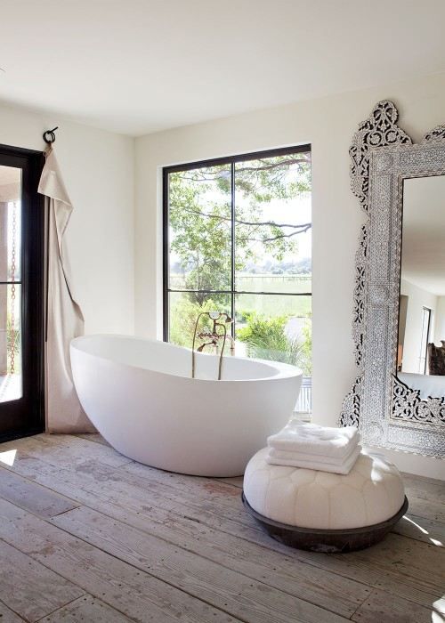 Relaxing Soaking Tubs With Cool Therapeutic Designs