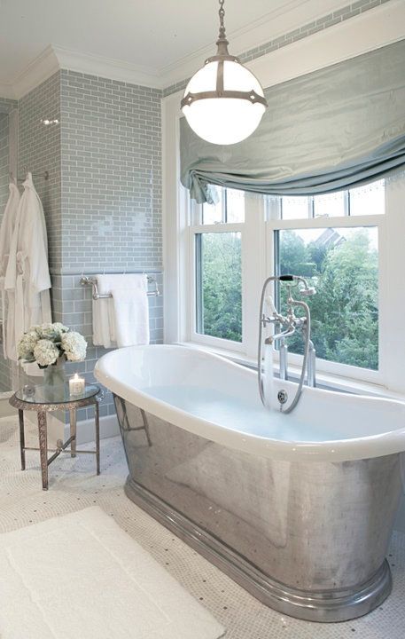 Relaxing Soaking Tubs With Cool Therapeutic Designs