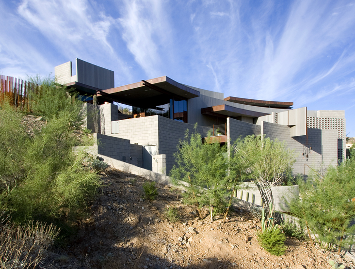 Brick House  Rocky Slope  Residence by Eddie Jones DigsDigs