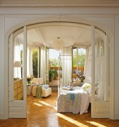Romantic Bedroom Design With Semicircular Windows
