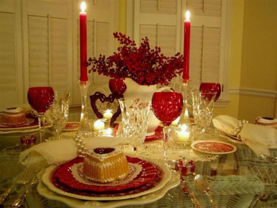 Romantic Table Decor Variants For The Best Valentine's Day