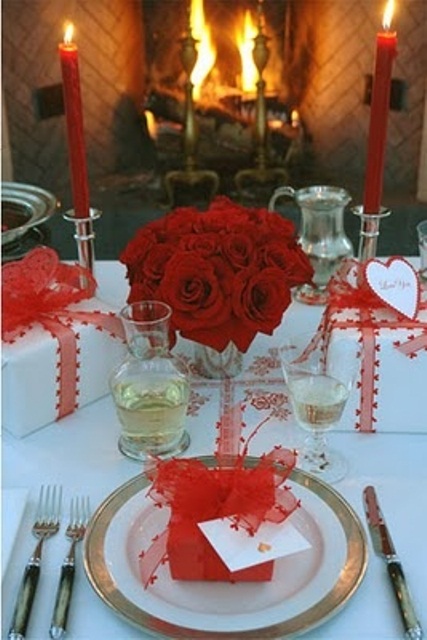 Romantic Valentine's Day Table Settings