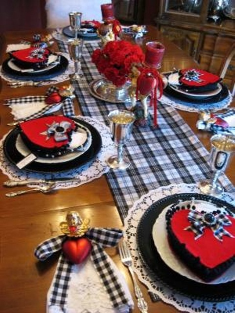 Romantic Valentine's Day Table Settings