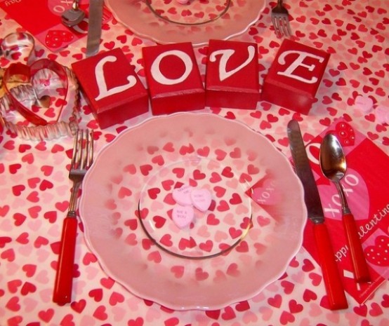 Romantic Valentine's Day Table Settings