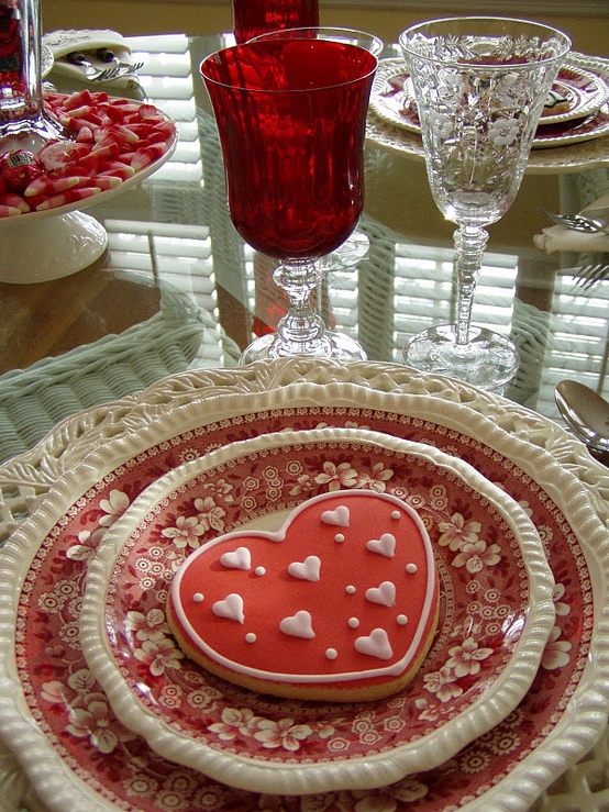 Romantic Valentine's Day Table Settings