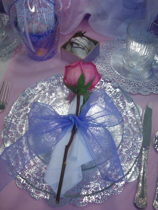 Romantic Valentine's Day Table Settings