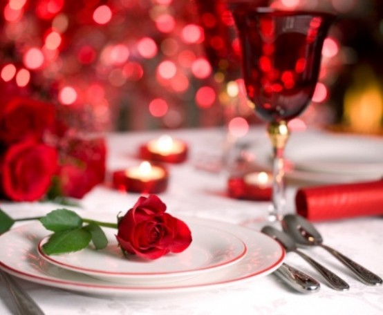 Romantic Valentine's Day Table Settings