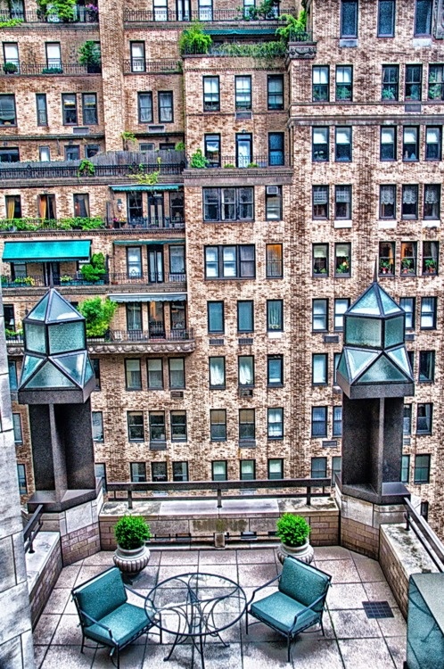 Greenery is what makes any city's terrace better.