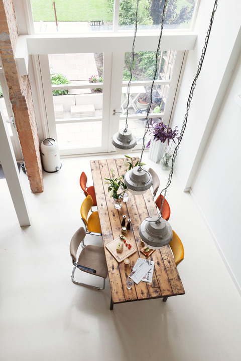 rustic dining table is perfect even for an all white kitchen design