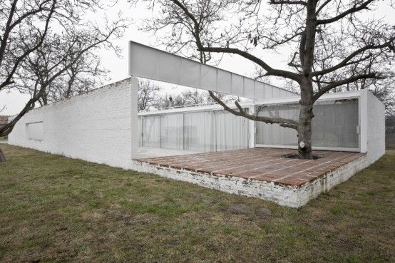 Rustic White House in Chilean Countryside