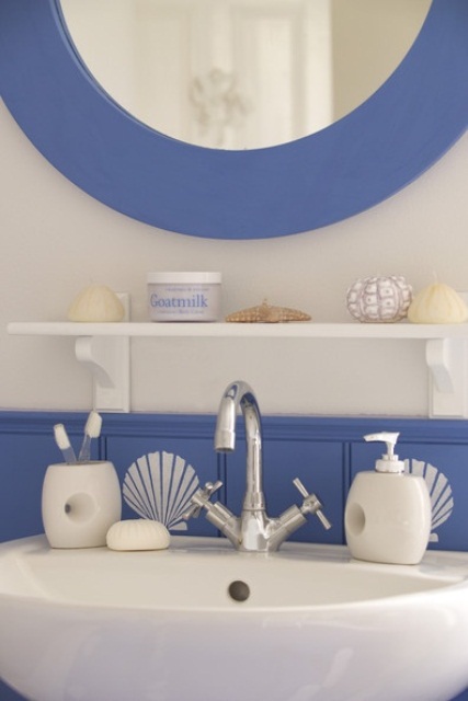 purple blue touches and white to refresh them is a great idea for an ocean-inspired bathroom