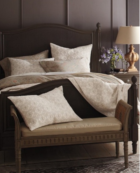 10 Simple Ideas To Refresh The Foot Of Your Bed