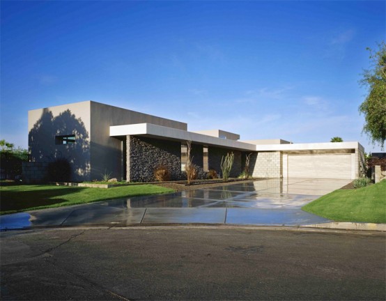 Simple Modernistic Suburban Desert House