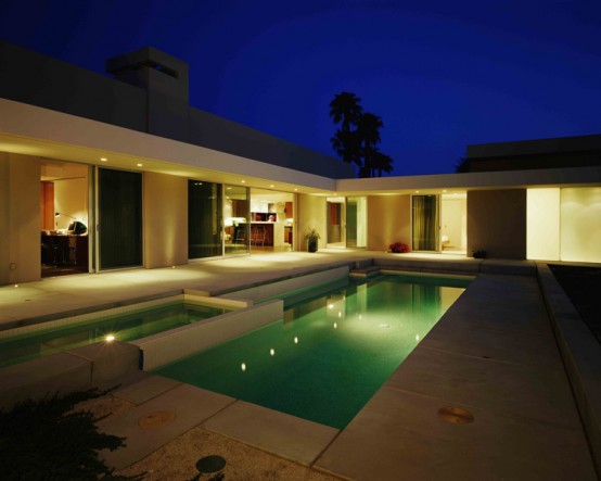 Simple Modernistic Suburban Desert House