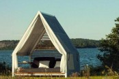 Small Kettal Cottage To Merge With Nature