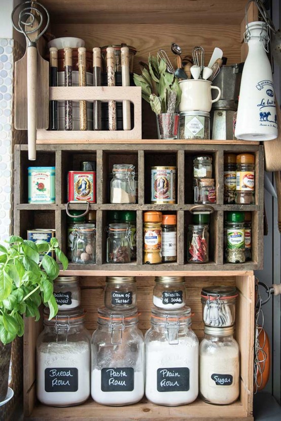 Small Vintage Inspired Apartment With Lots Of Cute Objects