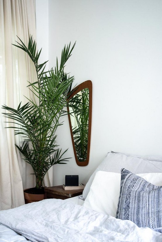Small Vintage Inspired Apartment With Lots Of Cute Objects