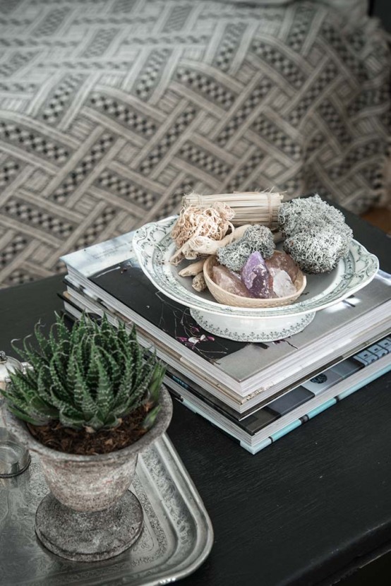 Small Vintage Inspired Apartment With Lots Of Cute Objects