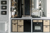 Small Yet Fashionable Apartment Decor With Industrial Touches