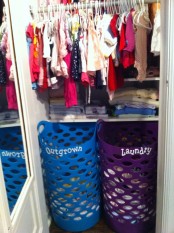 smart-and-fun-kids-clothes-organizing-ideas-10