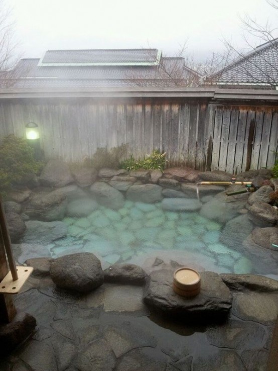 31 Soothing Outdoor Spa Ideas For Your Home - DigsDigs