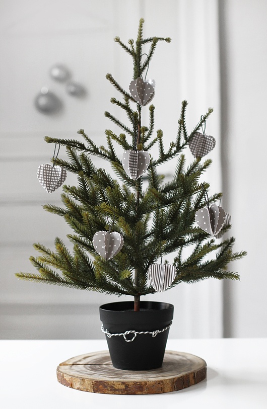 Simple Christmas Tree Decor 2021