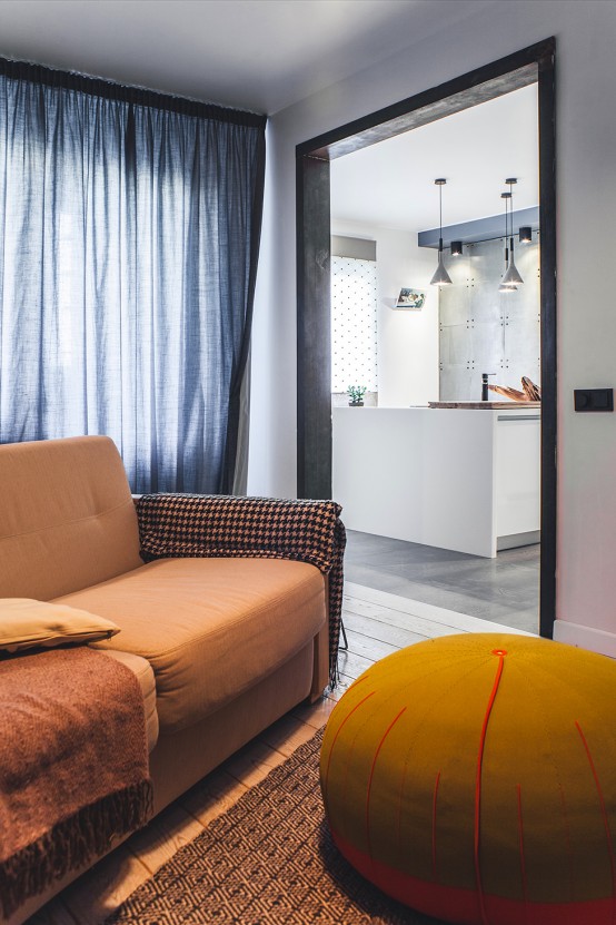 Spacious Kiev Apartment Decorated With An Artistic Twist