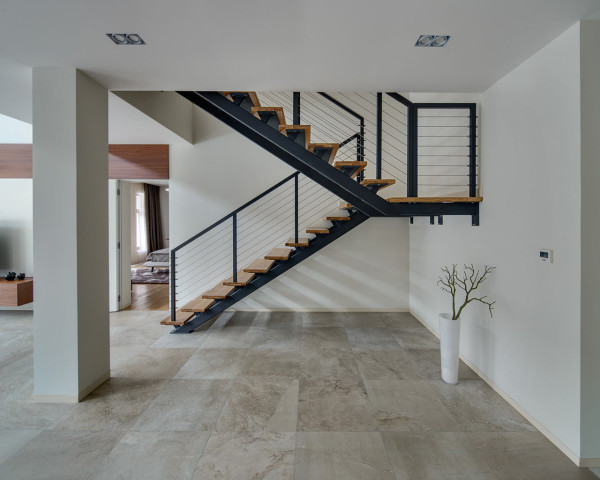 Spacious Modern Home With A Natural Feel