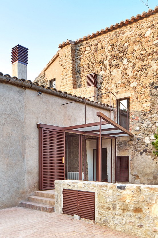 Spanish Stone Farmhouse With A Labyrinth Character