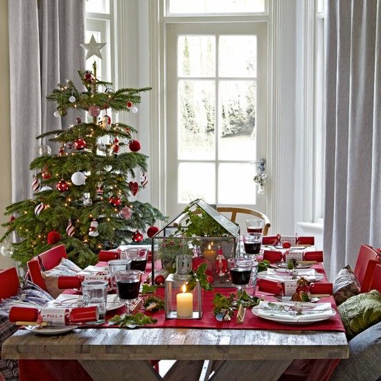 37 Stunning Christmas Dining Room Decor Ideas Digsdigs