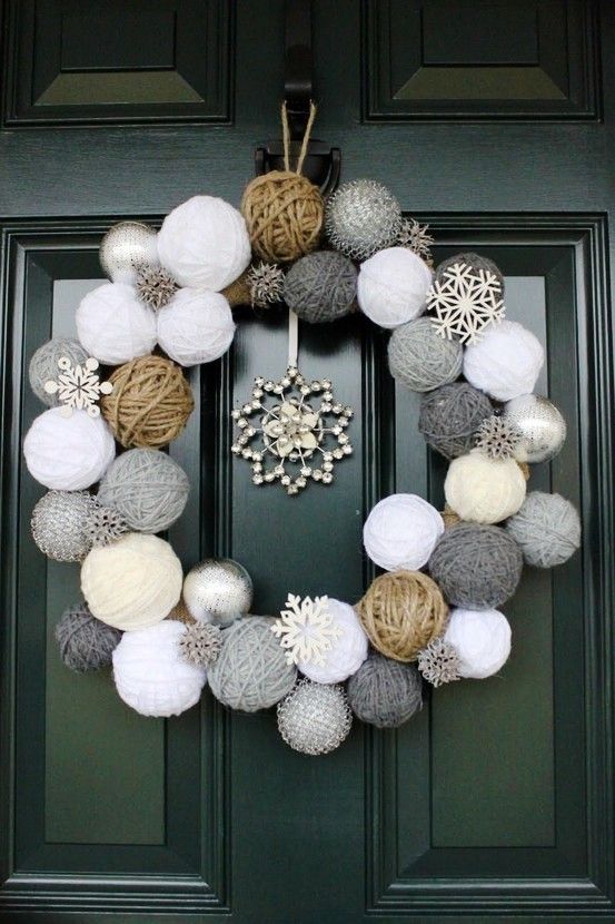 39 Best Pictures Wooden Christmas Door Decorations : 15 Diy Christmas Door Decorations To Greet Your Guests With This Year