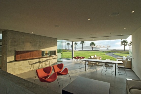 Stunning Tropical Seafront House