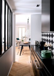 stylish-and-functional-narrow-kitchen-design-ideas-2