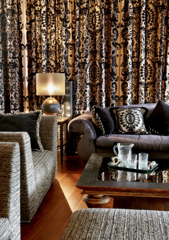 Stylish Art Deco Apartment For The Just Married