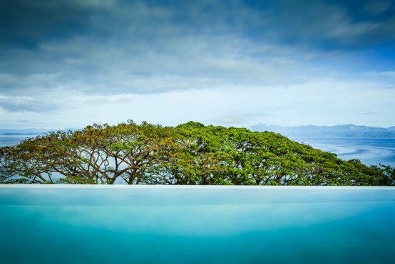 Stylish Fiji Retreat With Lots Of Natural Wood
