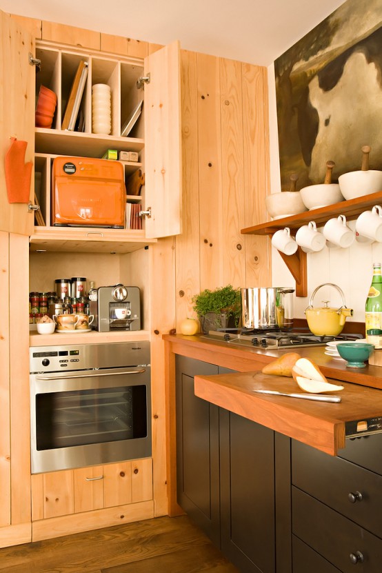 Stylish Kitchen Design In Warm Shades